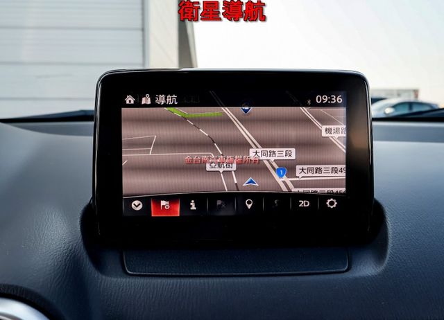 最高旗艦羨定版✓記憶椅✓只跑3.6萬✓原鈑件✓LV2✓環景✓衛星導航✓環景✓盲點✓iKEY✓18吋鋁圈✓  第16張相片