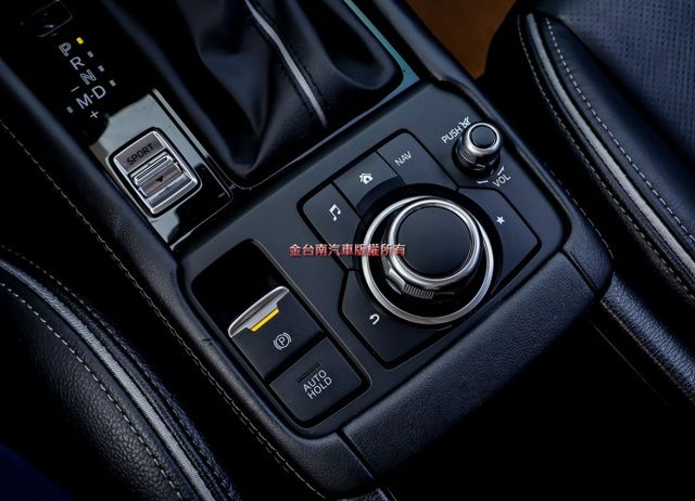 最高旗艦羨定版✓記憶椅✓只跑3.6萬✓原鈑件✓LV2✓環景✓衛星導航✓環景✓盲點✓iKEY✓18吋鋁圈✓  第19張相片