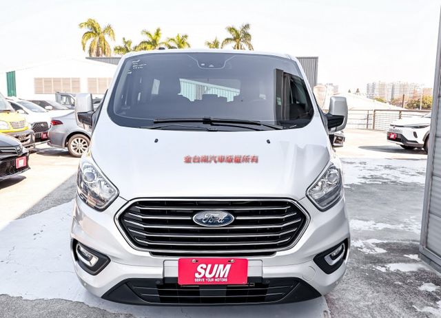 八人座尊爵型✓22年式12月領牌✓一手只跑3.8萬✓全車原板件✓ACC✓AEB✓車道偏離✓倒車顯影✓可全貸✓  第5張相片