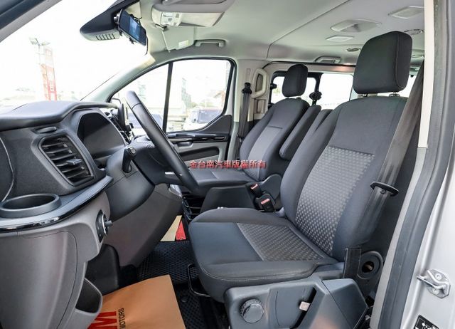 八人座尊爵型✓22年式12月領牌✓一手只跑3.8萬✓全車原板件✓ACC✓AEB✓車道偏離✓倒車顯影✓可全貸✓  第8張相片