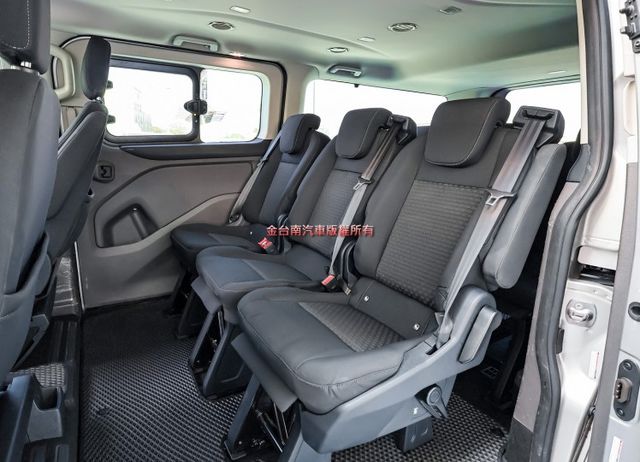 八人座尊爵型✓22年式12月領牌✓一手只跑3.8萬✓全車原板件✓ACC✓AEB✓車道偏離✓倒車顯影✓可全貸✓  第9張相片