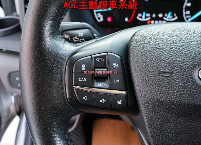 八人座尊爵型✓22年式12月領牌✓一手只跑3.8萬✓全車原板件✓ACC✓AEB✓車道偏離✓倒車顯影✓可全貸✓  第13張相片