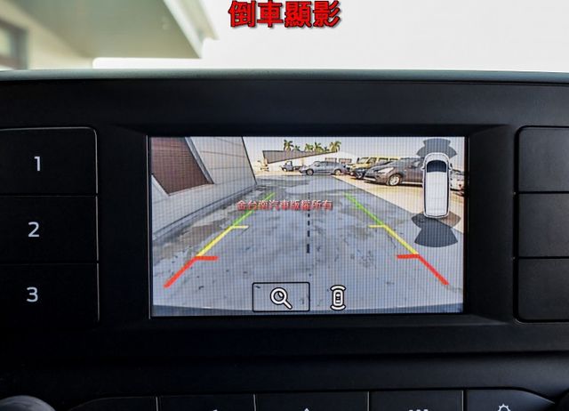 八人座尊爵型✓22年式12月領牌✓一手只跑3.8萬✓全車原板件✓ACC✓AEB✓車道偏離✓倒車顯影✓可全貸✓  第17張相片