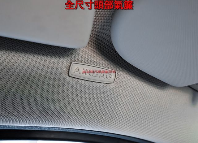 八人座尊爵型✓22年式12月領牌✓一手只跑3.8萬✓全車原板件✓ACC✓AEB✓車道偏離✓倒車顯影✓可全貸✓  第19張相片