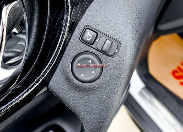 一手車 只跑2.5萬 全車原鈑件 ACC AEB 車道維持 盲點 衛星導航 環景 iKEY 雙區恆溫 原廠保養!  第10張相片