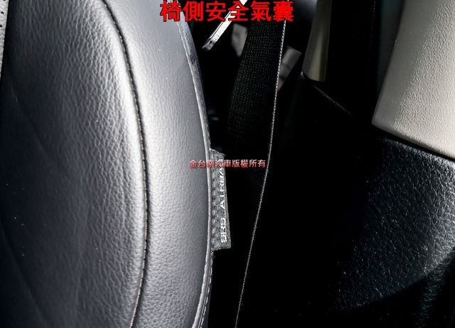 一手車 只跑2.5萬 全車原鈑件 ACC AEB 車道維持 盲點 衛星導航 環景 iKEY 雙區恆溫 原廠保養!  第18張相片