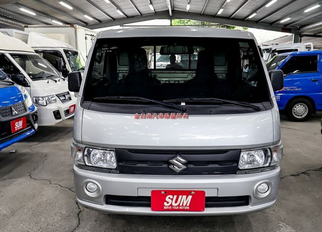 框式 只跑6.3萬 全車原鈑件 ABS TCS 雙安 附全額發票 可全貸!  第6張相片