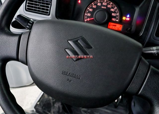 框式 只跑6.3萬 全車原鈑件 ABS TCS 雙安 附全額發票 可全貸!  第9張相片