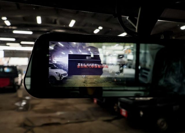 框式 只跑6.3萬 全車原鈑件 ABS TCS 雙安 附全額發票 可全貸!  第11張相片