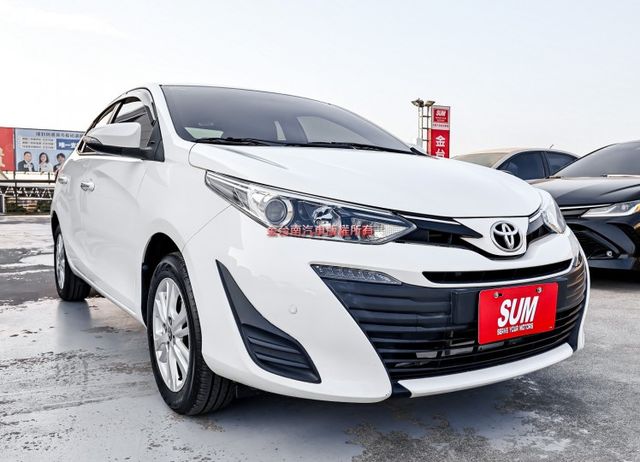 經典影音特仕版✓只跑4.3萬✓里程保證✓倒車顯影✓原廠NAVI✓前後雙雷達✓TCS✓可全貸✓不用殺價就很便宜✓  第4張相片