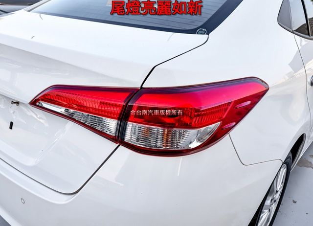 經典影音特仕版✓只跑4.3萬✓里程保證✓倒車顯影✓原廠NAVI✓前後雙雷達✓TCS✓可全貸✓不用殺價就很便宜✓  第7張相片