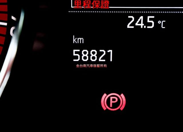 五門斜背 原廠保養 只跑5.8萬 一年只跑5800km 循跡防滑 ABS 六安 里程保證 可全貸!  第13張相片