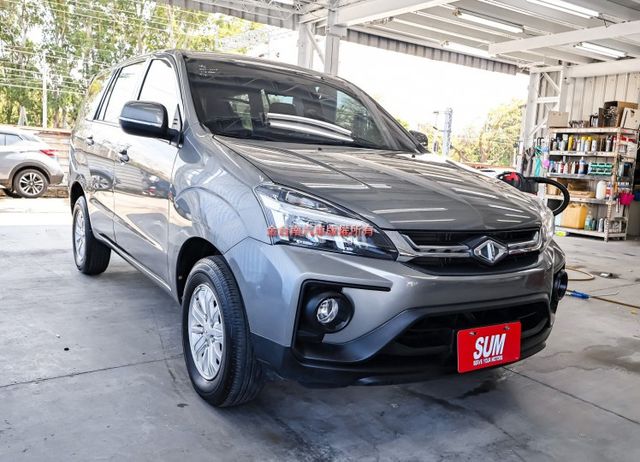 精緻型✓一手只跑1.6萬✓全車原板件如新✓中冷✓定速✓倒車顯影✓TCS✓雙安✓可全貸✓不用殺價就很便宜✓  第5張相片