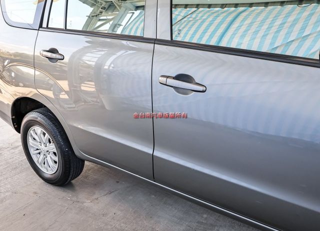 精緻型✓一手只跑1.6萬✓全車原板件如新✓中冷✓定速✓倒車顯影✓TCS✓雙安✓可全貸✓不用殺價就很便宜✓  第10張相片