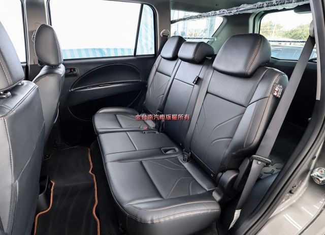 精緻型✓一手只跑1.6萬✓全車原板件如新✓中冷✓定速✓倒車顯影✓TCS✓雙安✓可全貸✓不用殺價就很便宜✓  第13張相片