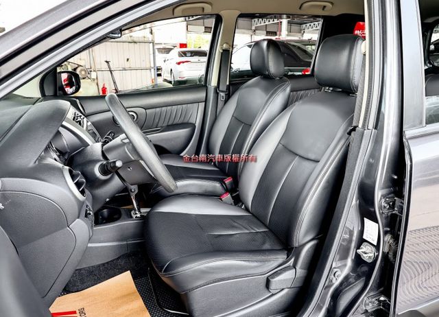 四輪剛換全新胎✓旗艦版✓一手✓iKEY✓盲點✓恆溫✓抬頭顯示器✓中控螢幕✓收折後視鏡✓里程保證✓可全貸✓  第8張相片