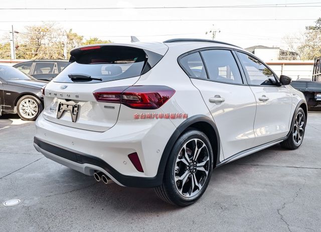 ACTIVE✓25年8月領牌✓一手只跑3千✓全車原板件✓根本新車✓電動椅✓B&O音響✓HUD✓LV2✓車載系統✓可全貸✓  第2張相片