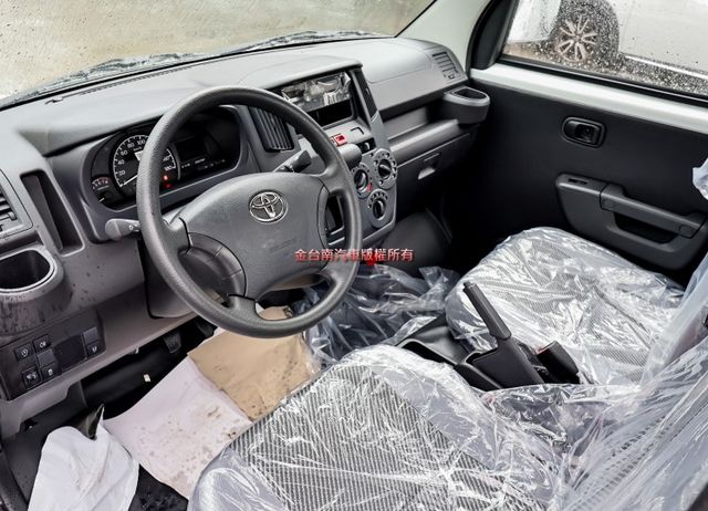 不二價✓全新領牌車✓框式✓自排✓雙安✓循跡防滑✓ABS✓LED頭燈✓附全額發票✓可全貸✓  第3張相片