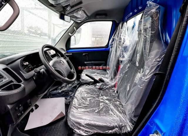 不二價✓全新領牌車✓框式✓自排✓雙安✓循跡防滑✓ABS✓LED頭燈✓附全額發票✓可全貸✓  第3張相片