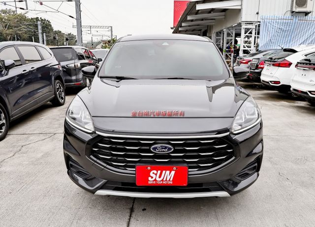 22年式✓12月出廠✓小改款✓一手車✓只跑2.5萬✓原鈑件✓電動椅✓ACC✓AEB✓車道偏離✓衛星導航✓車載系統✓  第4張相片