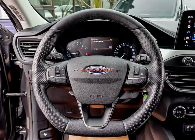 22年式✓12月出廠✓小改款✓一手車✓只跑2.5萬✓原鈑件✓電動椅✓ACC✓AEB✓車道偏離✓衛星導航✓車載系統✓  第11張相片