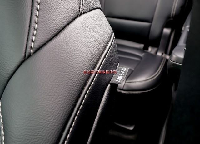 22年式✓12月出廠✓小改款✓一手車✓只跑2.5萬✓原鈑件✓電動椅✓ACC✓AEB✓車道偏離✓衛星導航✓車載系統✓  第19張相片