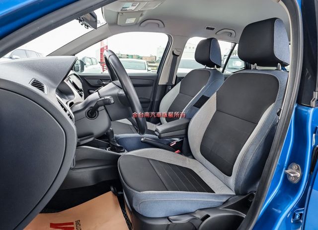 1.2渦輪頂級版✓一手只跑2.5萬✓原廠保養✓車況超好✓iKEY✓全車六安✓TCS✓定速✓倒車顯影✓可全貸✓  第8張相片