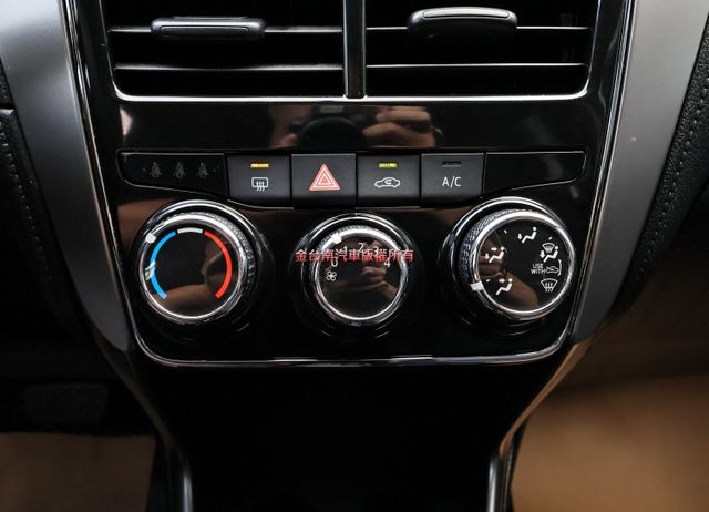 全車九安✓經典版✓TCS✓藍牙音響✓鋁圈✓代步好選擇✓少跑里程保證✓車況超好✓可全貸✓不用殺價就很便宜✓  第18張相片