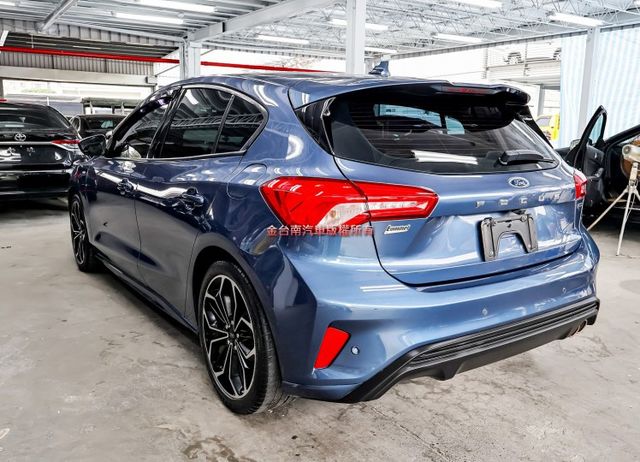 ST-Line Lommel✓一手車✓只跑6.5萬✓原鈑件✓電動椅✓ACC✓AEB✓盲點✓衛星導航✓B&O音響✓  第2張相片