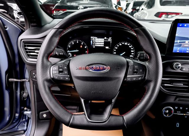 ST-Line Lommel✓一手車✓只跑6.5萬✓原鈑件✓電動椅✓ACC✓AEB✓盲點✓衛星導航✓B&O音響✓  第12張相片