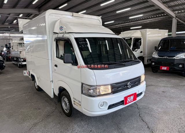 雙電動油壓歐翼✓開門就是店面✓走到哪裡賺到哪裡✓全車原板件✓附全額發票✓可全貸✓不用殺價就很便宜✓  第7張相片