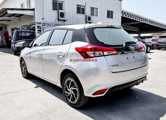 原廠保固中✓九安✓原廠保養✓一手車✓只跑4萬✓全車原鈑件✓ABS✓循跡防滑✓倒車顯影✓里程保證✓  第2張相片