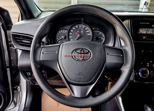 原廠保固中✓九安✓原廠保養✓一手車✓只跑4萬✓全車原鈑件✓ABS✓循跡防滑✓倒車顯影✓里程保證✓  第11張相片