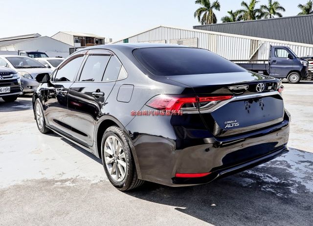 國民神車✓全車原鈑件✓只跑9.7萬✓ACC✓AEB✓車道偏離✓九安✓里程保證✓可全貸!  第2張相片