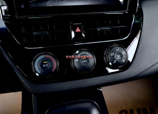 國民神車✓全車原鈑件✓只跑9.7萬✓ACC✓AEB✓車道偏離✓九安✓里程保證✓可全貸!  第16張相片
