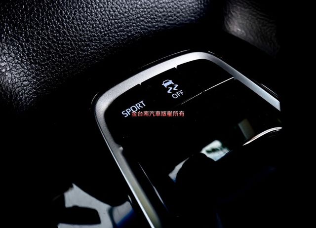 國民神車✓全車原鈑件✓只跑9.7萬✓ACC✓AEB✓車道偏離✓九安✓里程保證✓可全貸!  第17張相片