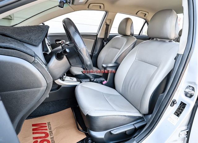 E版✓市面少有灰色內裝✓少跑里程保證✓車況超好無漏油✓ABS✓雙安✓恆溫✓定速✓可全貸✓不用殺價就很便宜✓  第10張相片