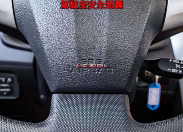 E版✓市面少有灰色內裝✓少跑里程保證✓車況超好無漏油✓ABS✓雙安✓恆溫✓定速✓可全貸✓不用殺價就很便宜✓  第18張相片