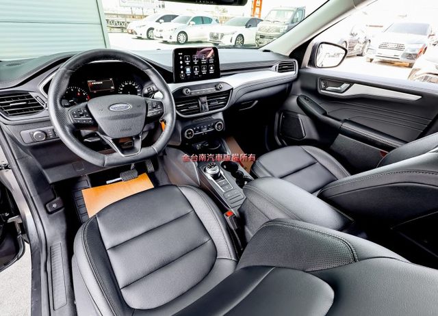 22年式✓21/12出廠✓小改✓一手車✓只跑6.3萬✓原鈑件✓電動椅✓ACC✓AEB✓車道偏離✓LED尾燈✓可全貸!  第10張相片