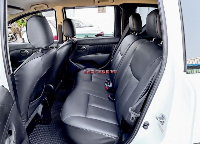 豪華版✓恆溫✓ABS✓雙安✓車頂置物架✓衛星導航✓倒車顯影✓里程保證✓可全貸✓  第12張相片