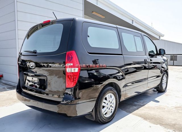 旗艦版新車150萬✓皮椅✓鋁圈✓恆溫✓倒車顯影✓盲點✓四安✓恆溫✓原廠保養✓附全額發票✓可全貸✓不用殺價就很便宜✓  第3張相片