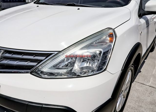 行家皮椅版✓一手車✓只跑3.5萬✓影音✓衛星導航✓倒車顯影✓盲點✓ABS✓雙安✓可全貸!  第5張相片