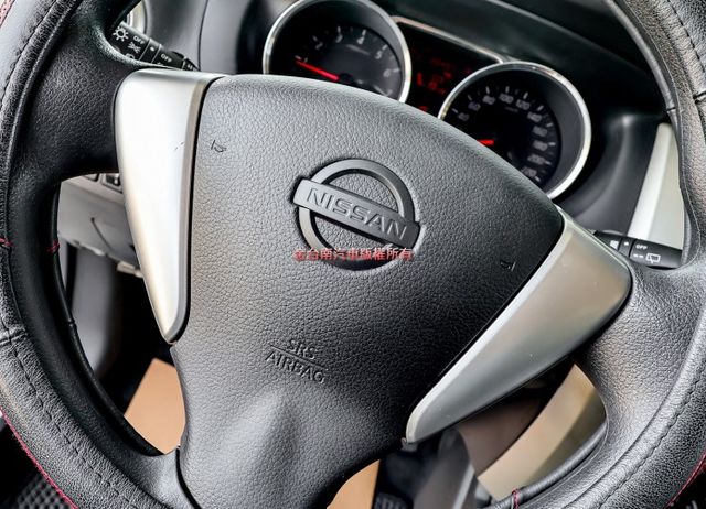 行家皮椅版✓一手車✓只跑3.5萬✓影音✓衛星導航✓倒車顯影✓盲點✓ABS✓雙安✓可全貸!  第11張相片