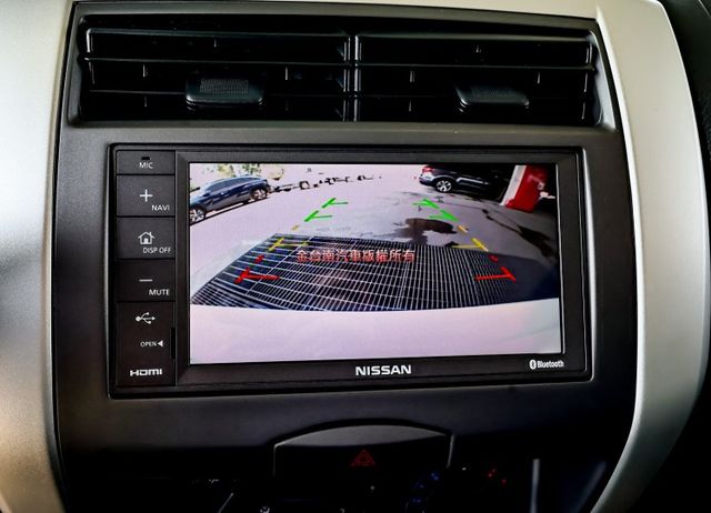 行家皮椅版✓一手車✓只跑3.5萬✓影音✓衛星導航✓倒車顯影✓盲點✓ABS✓雙安✓可全貸!  第16張相片