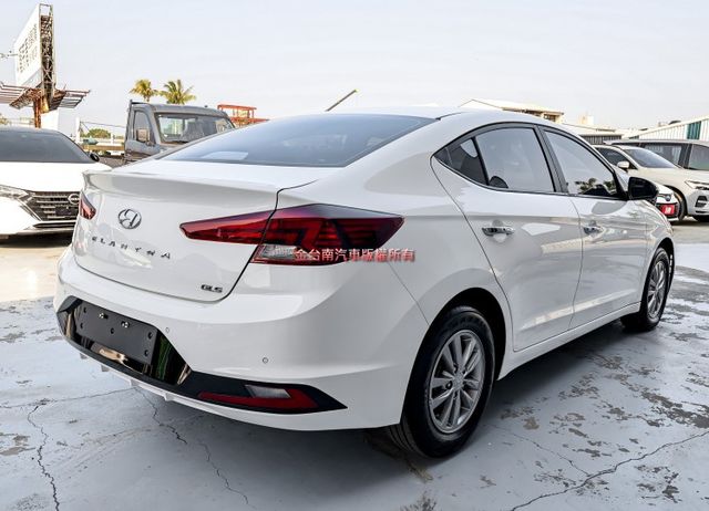 代步通勤好選擇✓一手車少跑里程保證✓原廠保養✓全車原板件✓藍牙音響✓TCS✓全車六安✓可全貸✓不用殺價就很便宜✓  第4張相片