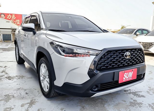 汽油版✓一手只跑1.9萬✓原廠保養✓全車原板件✓NAVI✓ACC✓AEB✓車道維持✓倒車顯影✓可全貸✓不用殺價就很便宜✓  第3張相片