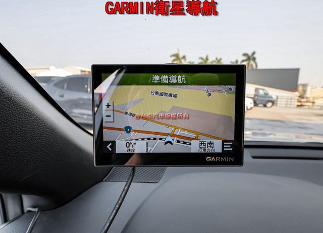 汽油版✓一手只跑1.9萬✓原廠保養✓全車原板件✓NAVI✓ACC✓AEB✓車道維持✓倒車顯影✓可全貸✓不用殺價就很便宜✓  第11張相片