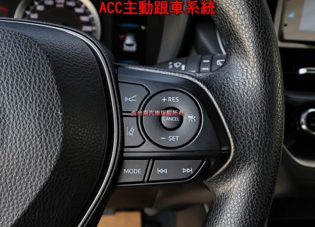 汽油版✓一手只跑1.9萬✓原廠保養✓全車原板件✓NAVI✓ACC✓AEB✓車道維持✓倒車顯影✓可全貸✓不用殺價就很便宜✓  第13張相片