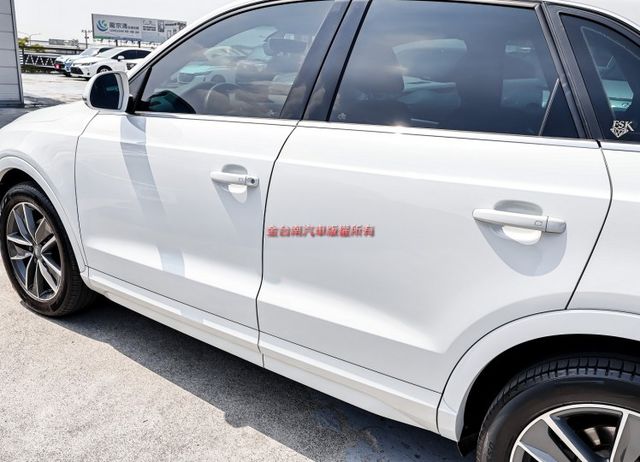 改版✓35 TFSI✓180hp✓4WD✓全景天窗✓雙電動椅✓定速✓倒車顯影✓全車原板件✓一年只跑不到一萬✓可全貸✓  第6張相片