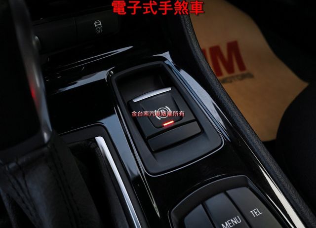 218i AT✓總代理✓一年只跑不到一萬✓原板件✓記憶椅✓iKEY✓倒車顯影✓雙區恆溫✓變速箱維修及耗材已換新  第19張相片